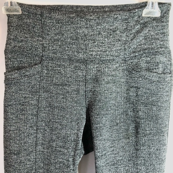 Athleta Pocket Leggings Chevron Herringbone Gray Women's Size XS - Picture 7 of 12